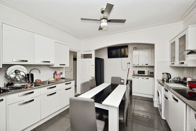 252, Maidstone Road, Chatham photo 3