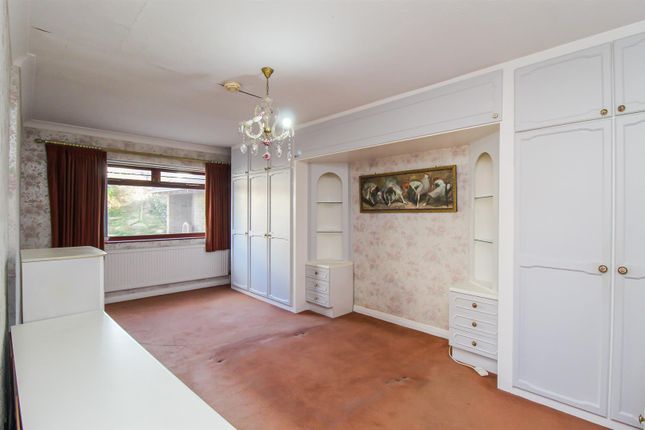 9, Cleveland Avenue, Wakefield photo 4
