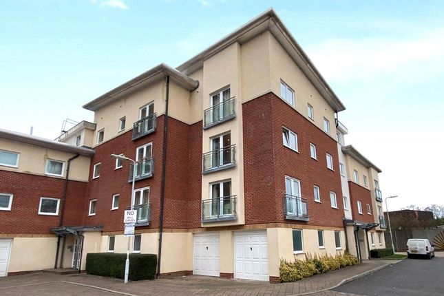 2-bed house on 109, Winterthur Way, Hampshire, £1,350/mo