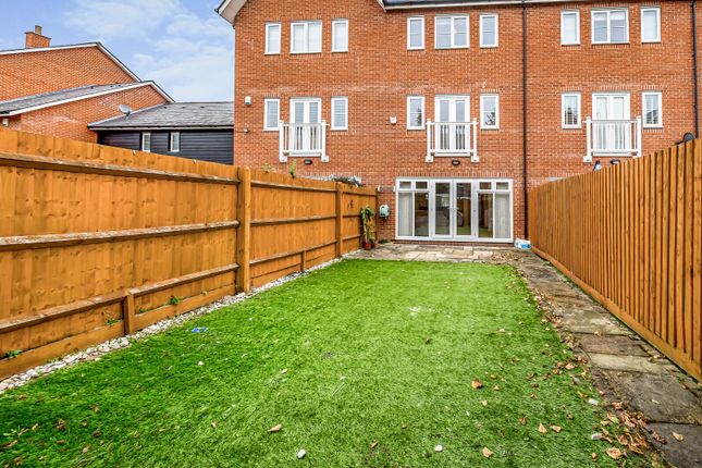 36, Chequers Avenue, Buckinghamshire photo 4