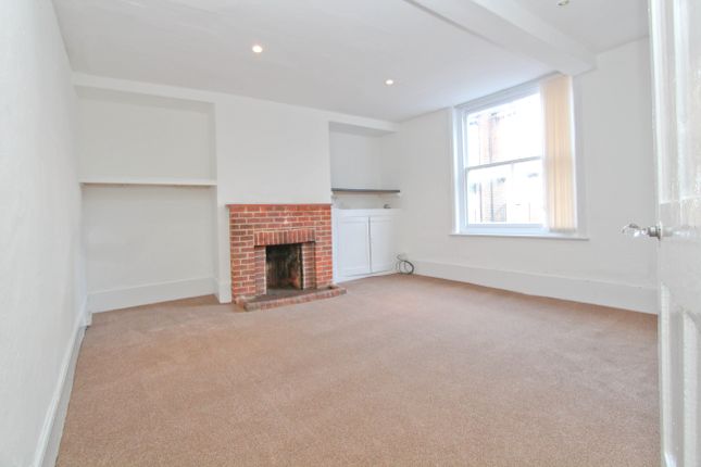 8, Sheep Street, Petersfield photo 3