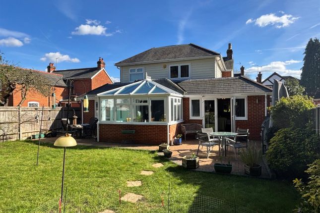 Lavina Cottage, 20, Moorlands Road, Camberley photo 2