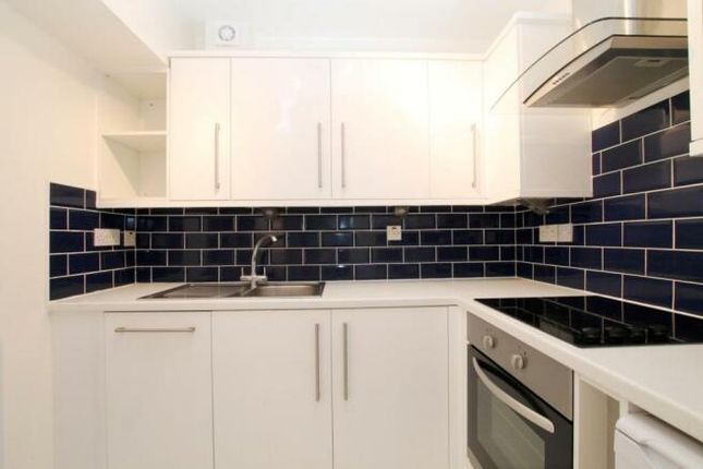 1, Carmel Close, Woking photo 4
