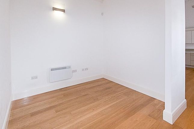 3, Tudor Court, Warley photo 3