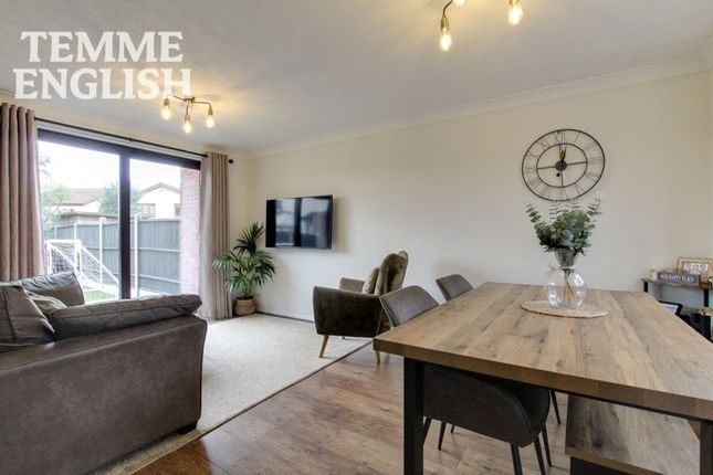20 Fambridge Drive, Wickford photo 4