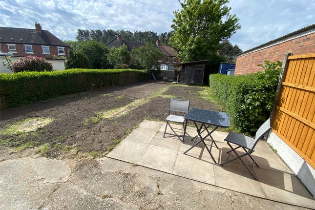 4, Park Lane Avenue, Telford photo 3