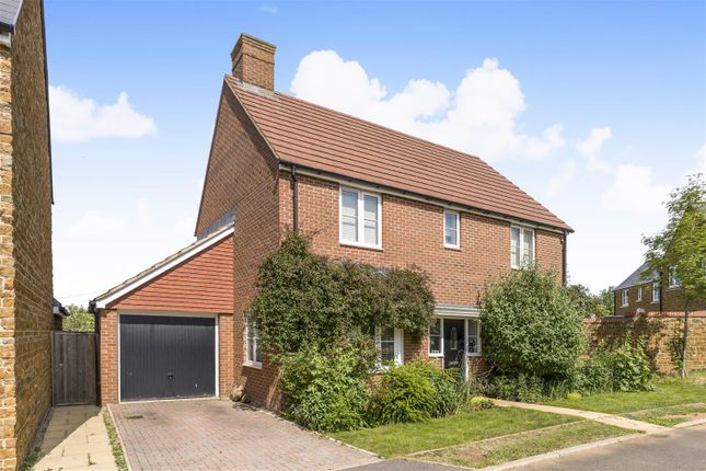 40, Cotefield Drive, Bodicote photo 2