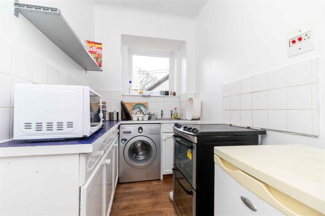 Flat 2, 136, Heene Road, Worthing photo 3