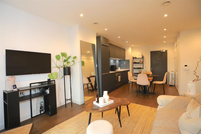 15 Stanley Street, Salford photo 3
