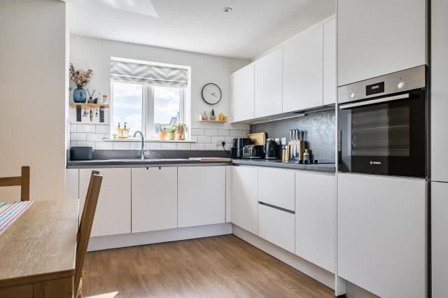 9, Blueberry Drive, Bicester photo 4
