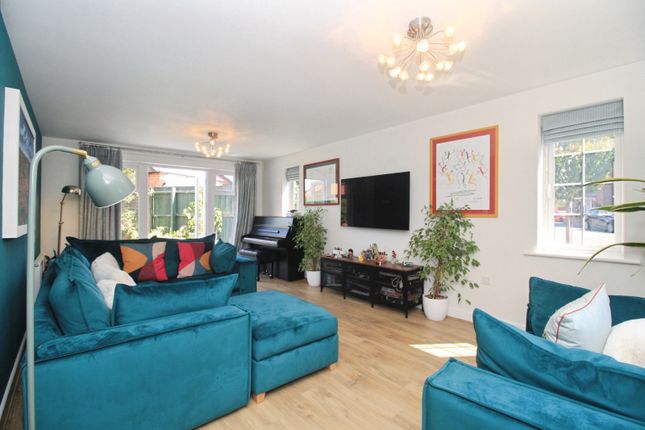 4, Old Farm Lane, Leicester photo 2