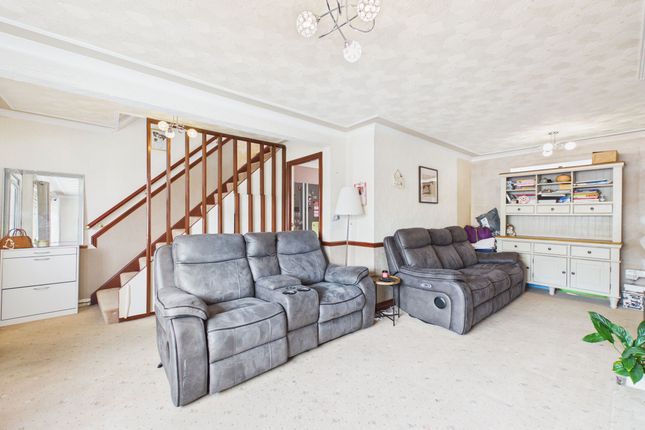 4 Kenshaw Place, Larkhall photo 3