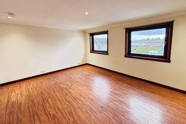 6 Macgillivray Court, Inverness photo 3