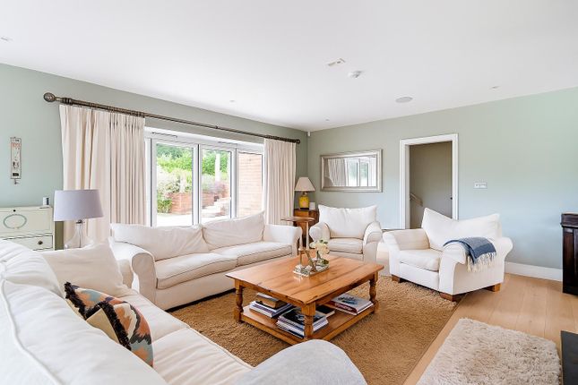 Sitting Room Pale 2.Png