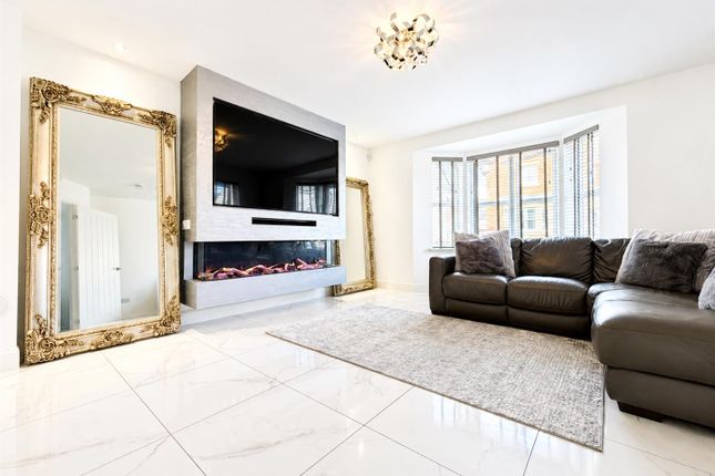 6, Rosehall Crescent, Glasgow photo 2