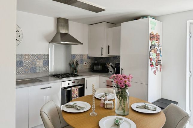 5, Bremner Way, Berkshire photo 3