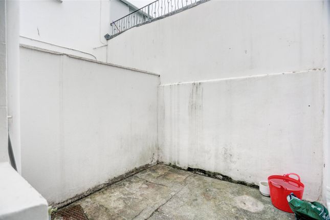 Terraced house to rent in Kensington Place, Brighton, East Sussex