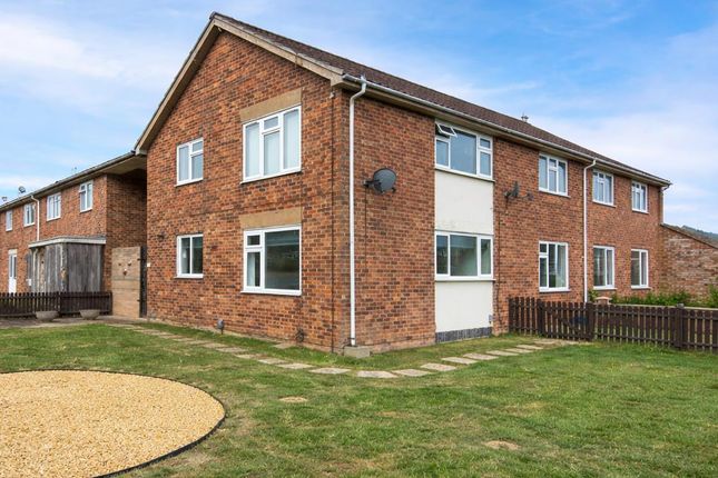 4, Clun Walk, Corby photo 3