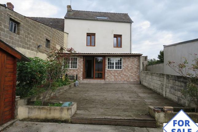 Thumbnail Cottage for sale in Pre-En-Pail, Pays-De-La-Loire, 53140, France