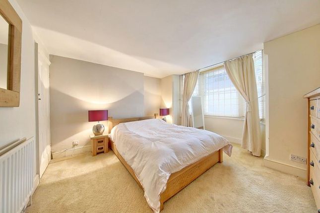 38A,, Rectory Grove, London photo 3