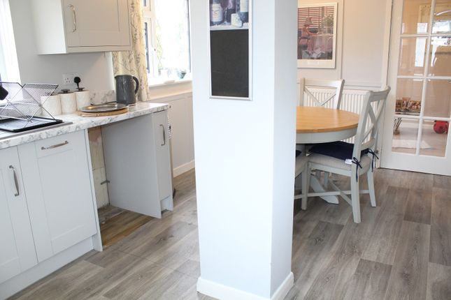 3, Park Close, Alfreton photo 4