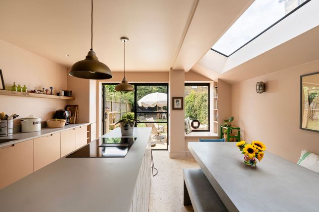 45 Roding Road, London photo 4
