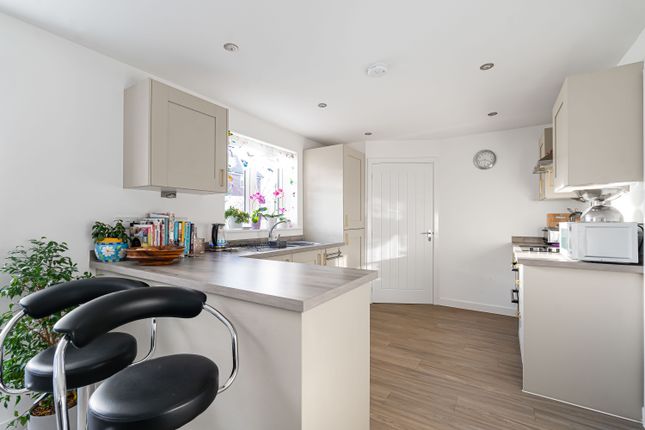 21, Orchard Way, Exeter photo 4
