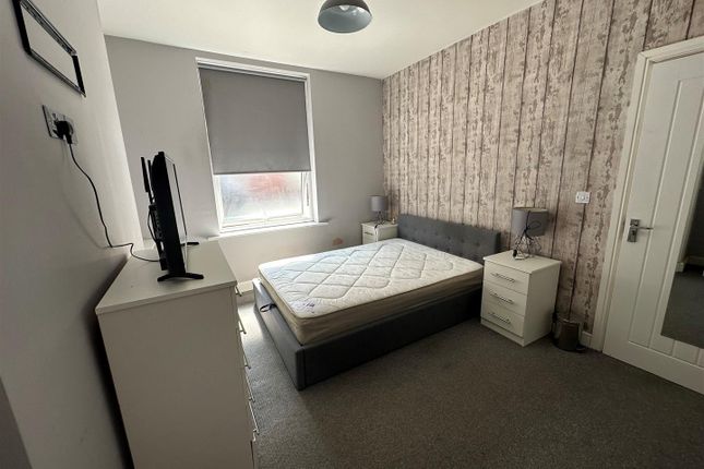 Bedroom 1 2.Jpg