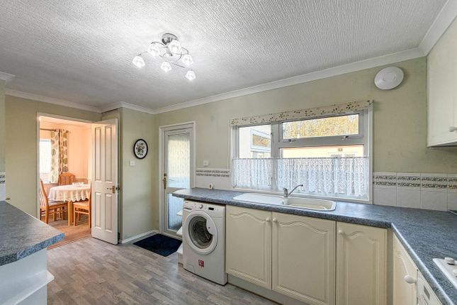 114, St Gotthards Avenue, Ipswich photo 3