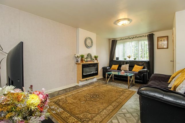 42, Barnstone Vale, Wakefield photo 4