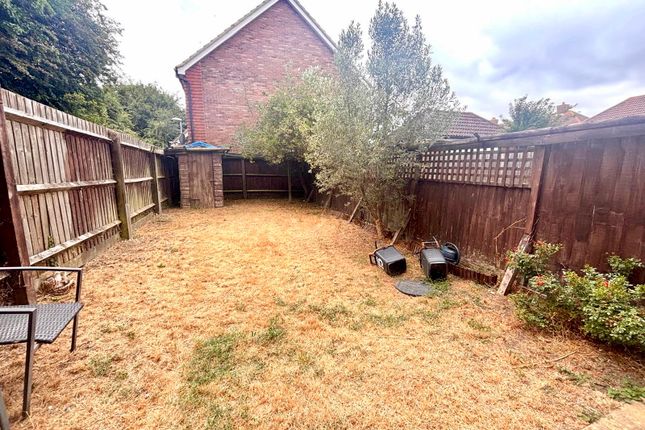 15, Sittingbourne photo 3