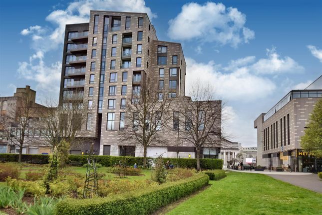 Flat for sale in Guildhall Apartments, Southampton, Hampshire