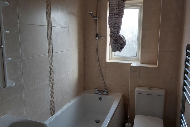 37, SWANSEA photo 5