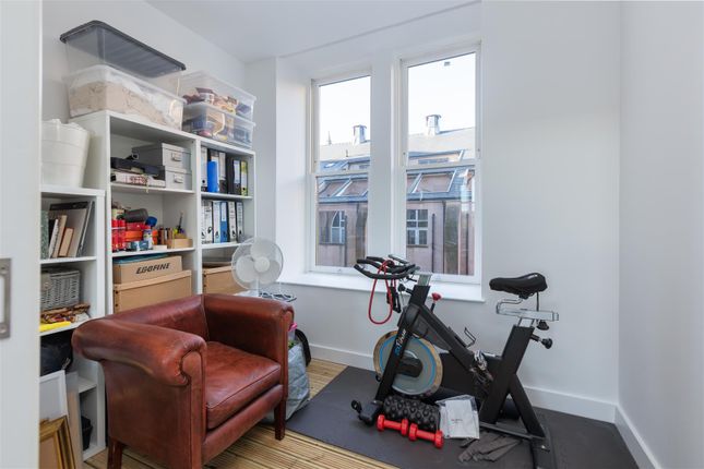 Flat for sale in Kershaw Drive, Lancaster