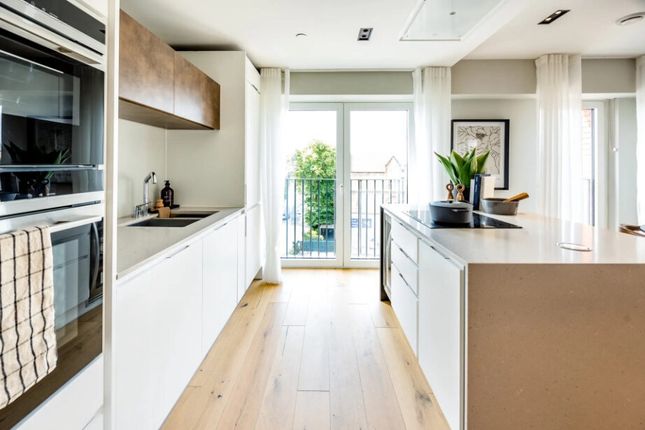 PLOT 46 Keybridge, 7 Exchange Gardens, London photo 2