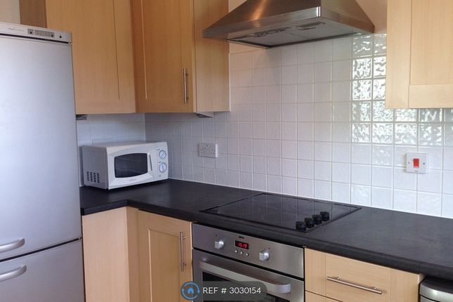 Flat, Lawrence Court Palmerston Road, London photo 4