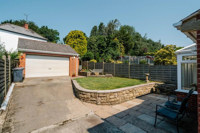 41, Holymoor Road, Chesterfield photo 4