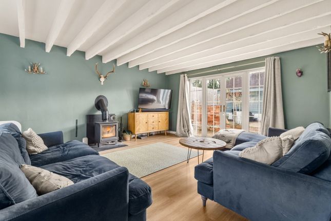 Pickwick Cottage, Swan Lane, Cheltenham photo 4