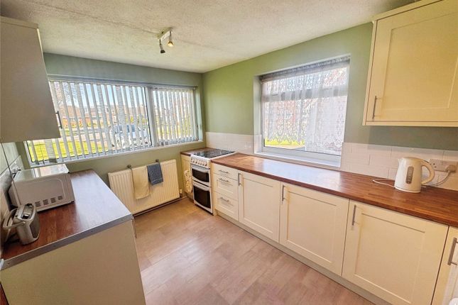 12, Sherwood Walk, Warwickshire photo 3