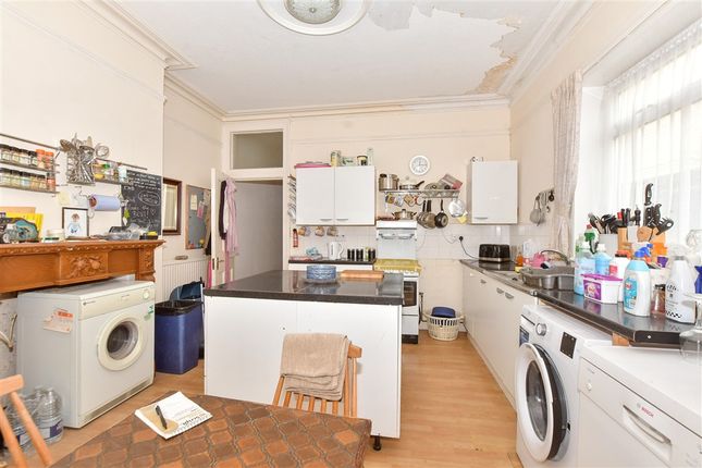 Wyndham Avenue Cliftonville, Margate photo 4