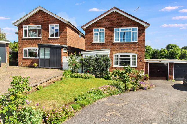 3-bed house on 19 Hazlemere View, High Wycombe, £580,000