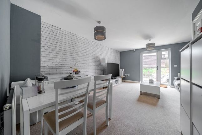 PARKINS CLOSE, WELLINGBOROUGH photo 4