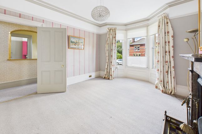 Cam02545G0-Pr0486-Still006