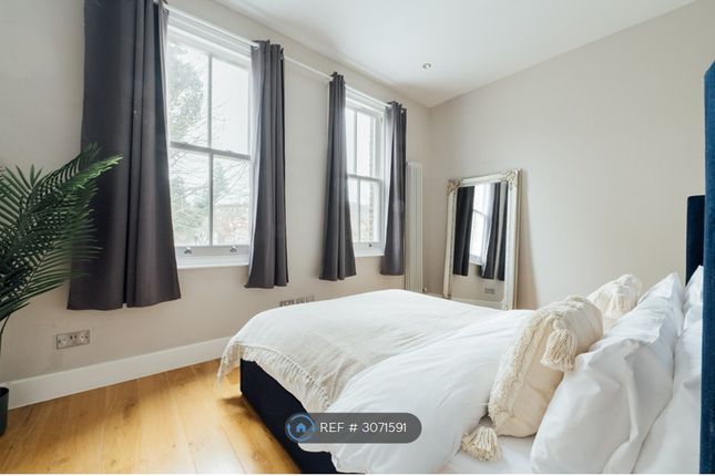 Flat D, Devonshire Road, London photo 3
