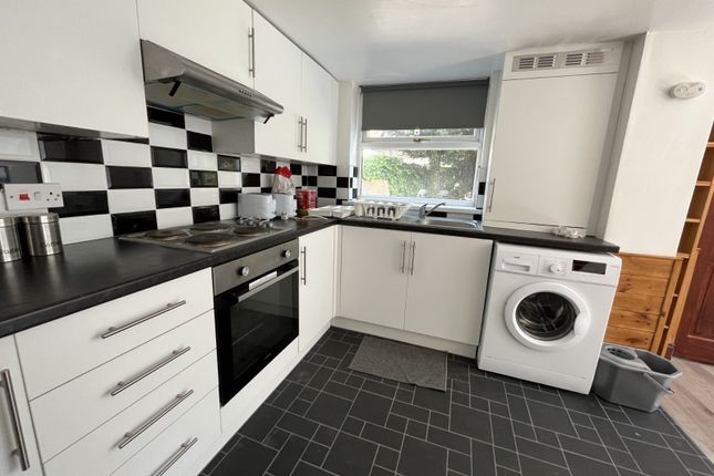 Headingley Lane, Leeds photo 3
