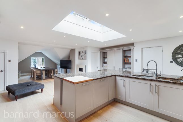 16 Tudor Lodge, St. Monicas Road, TADWORTH photo 4