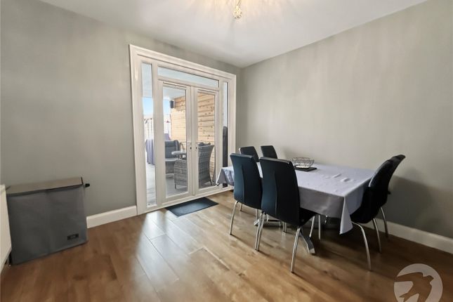 664, East Rochester Way, Sidcup photo 4