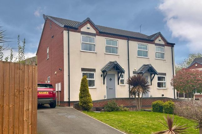 3-bed house on 10, Newlands Park, Alfreton, £220,000