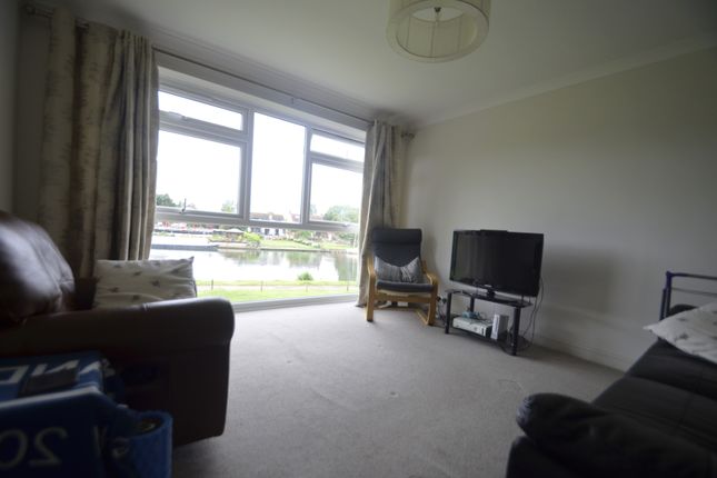 Thumbnail Flat to rent in Thames Side, Staines-Upon-Thames