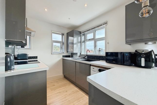76A, Orchard Valley, Hythe photo 2